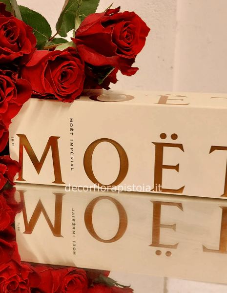 dozzina rose rosse e MOET